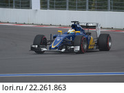 Гран-при России «Формулы 1» 2015. Квалификация. Маркус Эрикссон. Команда Sauber F1. 2015 Russian Grand Prix Formula 1. Qualifying. Marcus Ericsson. Sauber F1 Team. Редакционное фото, фотограф Екатерина Лызлова / Фотобанк Лори