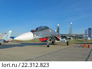 Международный авиационно-космический салон МАКС-2015. Су-30 СМ (по кодификации НАТО: Flanker-C) российский двухместный многоцелевой истребитель для нужд ВМФ. Редакционное фото, фотограф Игорь Долгов / Фотобанк Лори