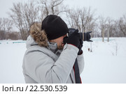Фотограф снимает природу зимой. Стоковое фото, фотограф Иван Карпов / Фотобанк Лори