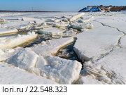 Ледоход на реке Волге, Мариинский Посад, Чувашия. Стоковое фото, фотограф Андрей Кириллов / Фотобанк Лори