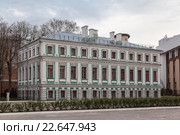Воронеж. Бывший дом купца-фабриканта С. А. Савостьянова. Воронежский областной литературный музей имени И. С. Никитина. Улица Плехановская (Большая Московская), 3. (2016 год). Стоковое фото, фотограф Алексей Шаповалов (Стерх) / Фотобанк Лори