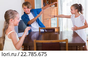 children playing romp game. Стоковое фото, фотограф Яков Филимонов / Фотобанк Лори
