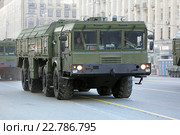 Репетиция парада в честь Дня Победы в Москве. Сбор военной техники на Тверской улице для прохождения по Красной площади. Оперативно-тактический ракетный комплекс 9К720 "Искандер" (2016 год). Редакционное фото, фотограф Игорь Долгов / Фотобанк Лори