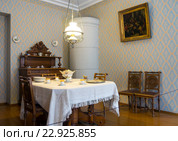 Интерьер столовой, мемориальная квартира Ф.М. Достоевского, город Санкт-Петербург (2016 год). Редакционное фото, фотограф Вячеслав Палес / Фотобанк Лори