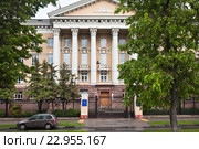 Институт биоорганической химии РАН (бывшее здание Института горного дела АН СССР) (2016 год). Стоковое фото, фотограф Victoria Demidova / Фотобанк Лори