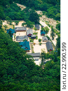Буддийский храм Sinheungsa в Национальном парке Seoraksan, Южная Корея (2010 год). Стоковое фото, фотограф Тупиков Максим Борисович / Фотобанк Лори