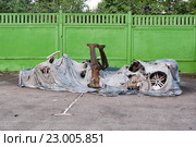Оплавленные останки сгоревшего автомобиля. Стоковое фото, фотограф Сайганов Александр / Фотобанк Лори