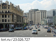 Москва. Вид на улицу Театральный проезд (2016 год). Редакционное фото, фотограф Елена Коромыслова / Фотобанк Лори