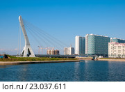 Вантовый мост для тепломагистрали через Дудергофский канал. Санкт-Петербург (2016 год). Редакционное фото, фотограф Румянцева Наталия / Фотобанк Лори