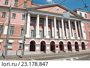 Дворец графа Мусина-Пушкина на Разгуляе. Спартаковская улица, 2/1. Москва (2016 год). Стоковое фото, фотограф E. O. / Фотобанк Лори
