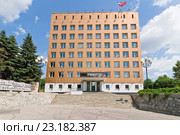 Здание городской администрации и совета народных депутатов. Город Владимир, улица Горького (2016 год). Редакционное фото, фотограф Макаров Алексей / Фотобанк Лори