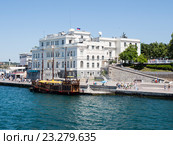 Севастополь, Крым. Вид на Аквариум и набережную (2015 год). Редакционное фото, фотограф Светлана Овчинникова / Фотобанк Лори