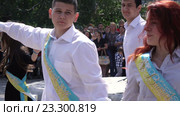 Выпускной вальс 1 сентября. Днепропетровск, Украина (2015 год). Редакционное видео, видеограф Потийко Сергей / Фотобанк Лори