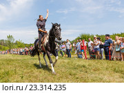 Девочка казачка скачет на лошади (2016 год). Редакционное фото, фотограф Акиньшин Владимир / Фотобанк Лори