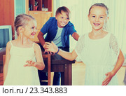 children playing romp game. Стоковое фото, фотограф Яков Филимонов / Фотобанк Лори