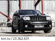 Jeep Grand Cherokee SRT-8 (2016 год). Редакционное фото, фотограф Art Konovalov / Фотобанк Лори