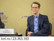 Фрейзер Робинсон - директор по развитию бизнеса по региону Европа, Ближний Восток и Африка, Uber Technologies Inc на Петербургском международном экономическом форуме ПМЭФ-2016. Редакционное фото, фотограф Игорь Долгов / Фотобанк Лори