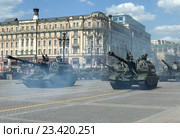 Репетиция парада в честь Дня Победы в Москве. 2С19 Мста-С (по классификации НАТО - M1990 «Farm») - российская 152-мм дивизионная самоходная гаубица (2016 год). Редакционное фото, фотограф Free Wind / Фотобанк Лори