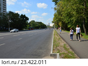 Вид на улицу Менжинского в Бабушкинском районе Москвы (2016 год). Редакционное фото, фотограф lana1501 / Фотобанк Лори