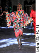 PARIS, FRANCE - OCTOBER 01: A model walks the runway during the Manish Arora show as part of the Paris Fashion Week Womenswear Spring/Summer 2016 on October 1, 2015 in Paris, France. Редакционное фото, фотограф Anton Oparin / Фотобанк Лори