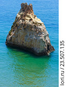 Rock near beach (Portugal) Стоковое фото, фотограф Юрий Брыкайло / Фотобанк Лори