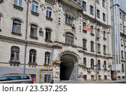Москва, 2-й Троицкий переулок, дом 6. Фасад здания (2016 год). Редакционное фото, фотограф Илюхина Наталья / Фотобанк Лори