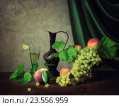 Натюрморт с вином и фруктами. Стоковое фото, фотограф Ирина Приходько / Фотобанк Лори