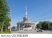 Здание Ресторан Маяк. Волгоград (2016 год). Редакционное фото, фотограф Владимир Арсентьев / Фотобанк Лори