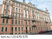 Улица Потемкинская, 3. Санкт-Петербург. Россия (2016 год). Редакционное фото, фотограф E. O. / Фотобанк Лори
