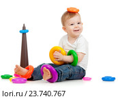 fun child playing with color pyramidion. Стоковое фото, фотограф Оксана Кузьмина / Фотобанк Лори