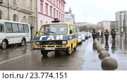 Старая машина ГАИ на параде трамваев в 2016 году. Редакционное видео, видеограф Овсеенко Надежда / Фотобанк Лори