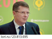 Сергей Александрович Жигарев, депутат Государственной Думы, председатель Комитета по экономической политике, промышленности, инновационному развитию и предпринимательству, на церемонии официального открытия российской выставки пищевого оборудования и ингредиентов "Агропродмаш-2016" Редакционное фото, фотограф Александр Замараев / Фотобанк Лори