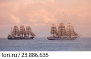 Старинные парусники в море на закате. Стоковое фото, фотограф Алексей Стрелюк / Фотобанк Лори