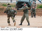 Показательные выступления спецназа ГРУ. "Брусиловский прорыв". Военно-историческое шоу (реконструкция) (2016 год). Редакционное фото, фотограф Алексей Бок / Фотобанк Лори