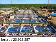 A lot of basins for sewerage water aeration and cleaning in process of sewage treatment, biological treatment plant. Стоковое фото, фотограф Кекяляйнен Андрей / Фотобанк Лори
