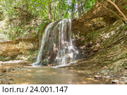 Водопад на речке Кизинчи в Мостовском районе Краснодарского края. Стоковое фото, фотограф Наталья Гармашева / Фотобанк Лори
