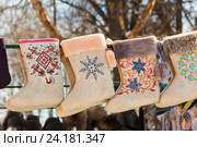 Валенки. Суздальский сувенир. Стоковое фото, фотограф Gagara / Фотобанк Лори