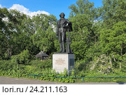 Памятник Феликсу Мендельсону в Дюссельдорфе, Германия (2012 год). Редакционное фото, фотограф Михаил Марковский / Фотобанк Лори