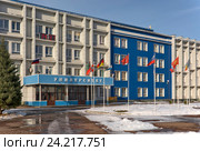 Горно-Алтайский государственный университет. Горно-Алтайск, ул. Ленкина, 1. Республика Алтай, Россия (2016 год). Редакционное фото, фотограф Great Siberia Studio / Фотобанк Лори