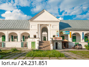 Торговые ряды (early 18th century) and Gostiny Dvor. City of Belaja Tserkof. Ukraine (2013 год). Стоковое фото, фотограф Николай Голицынский / Фотобанк Лори