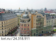 Москва. Вид на торговый центр "Наутилус" (2016 год). Редакционное фото, фотограф Елена Коромыслова / Фотобанк Лори