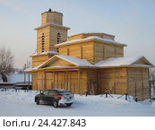 Строительство в селе новой деревянной церкви. Стоковое фото, фотограф Владислав Сабанин / Фотобанк Лори