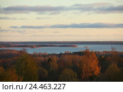Осенний закат над Яндомозером (Карелия) Стоковое фото, фотограф Самохвалов Артем / Фотобанк Лори