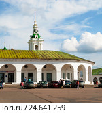 Красные ряды, церковь Спаса в рядах. Кострома (2015 год). Редакционное фото, фотограф Александр Щепин / Фотобанк Лори
