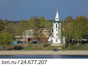 Церковь святых преподобных Зосимы и Савватия, Соловецких чудотворцев в Тверицах. Ярославль (2014 год). Редакционное фото, фотограф Игорь Долгов / Фотобанк Лори