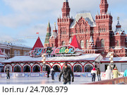 ГУМ-каток на Красной площади. Новогодние праздники в Москве (2016 год). Редакционное фото, фотограф Илюхина Наталья / Фотобанк Лори