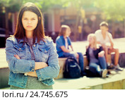 Teenager girl outcast. Стоковое фото, фотограф Яков Филимонов / Фотобанк Лори
