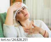 Woman with huge migraine. Стоковое фото, фотограф Яков Филимонов / Фотобанк Лори