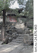 Летний дворцовый парк Йихэюань (Yiheyuan) в Пекине (2015 год). Стоковое фото, фотограф Vladislav Osipov / Фотобанк Лори