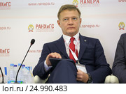 Роман Владимирович Старовойт - руководитель Федерального дорожного агентства Министерства транспорта Российской Федерации (Росавтодор) на Гайдаровском форуме 2017. Редакционное фото, фотограф Игорь Долгов / Фотобанк Лори